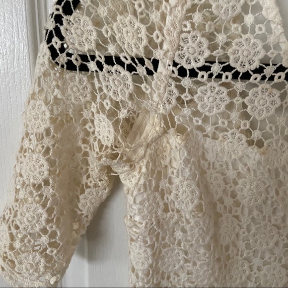 Off-White Lace Dress - Picture 4 of 7